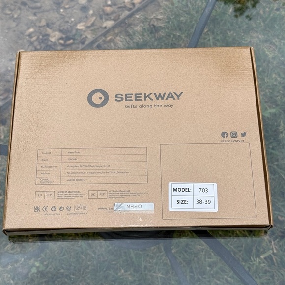 NIB Seekway men's water shoes - size 38-39 - Picture 2 of 5